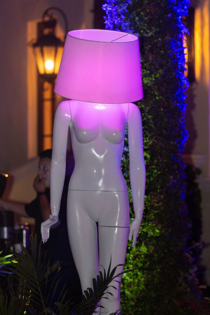 Mannequin light stand
